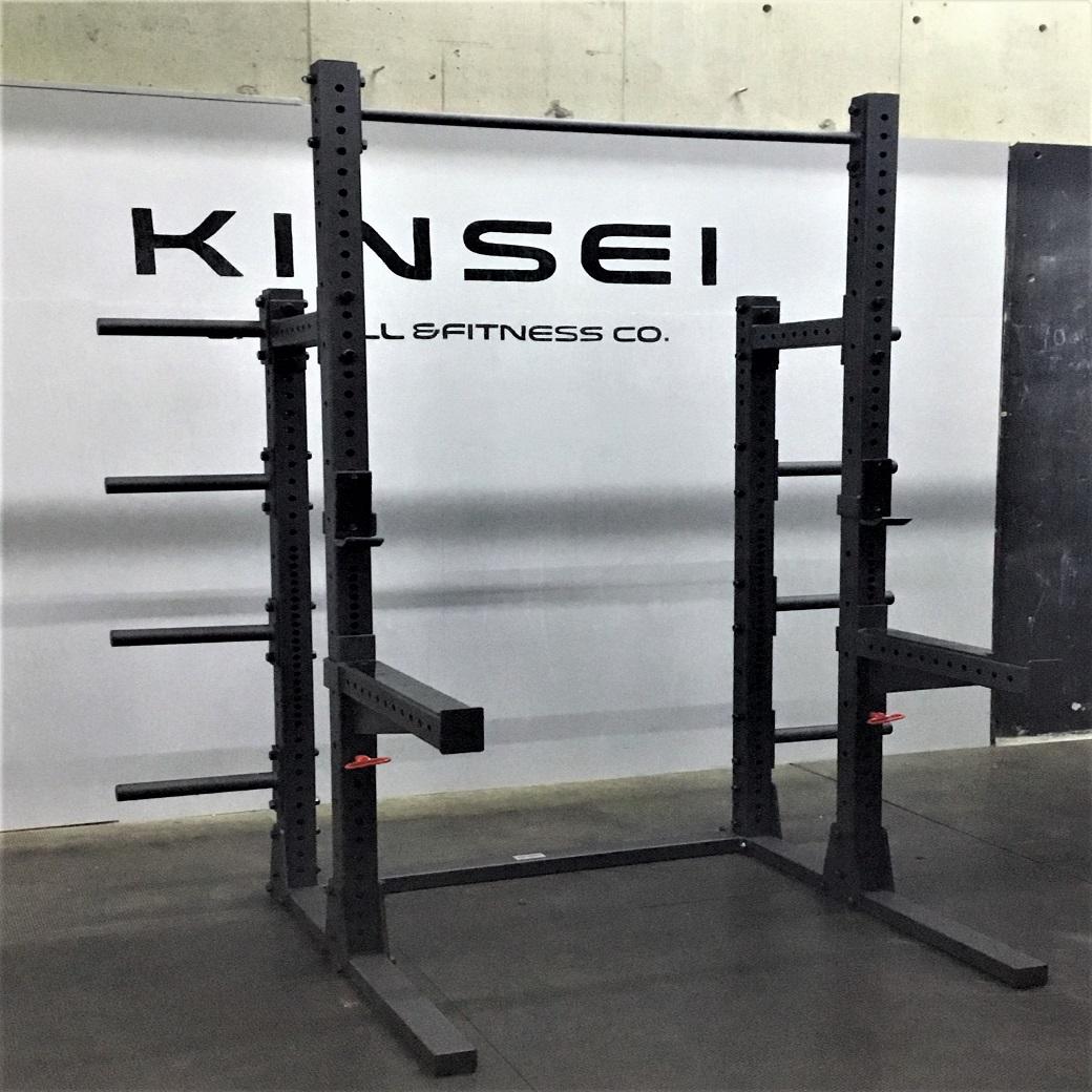 トレーニングに最適なクロスフィット器材「チカラハーフスクワットラック懸垂可（黒）」｜Kinsei Barbell